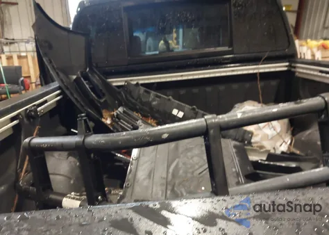 2015 Nissan Titan Pro-4X z USA, uszkodzony, nr VIN 1N6BA0EC7FN504238